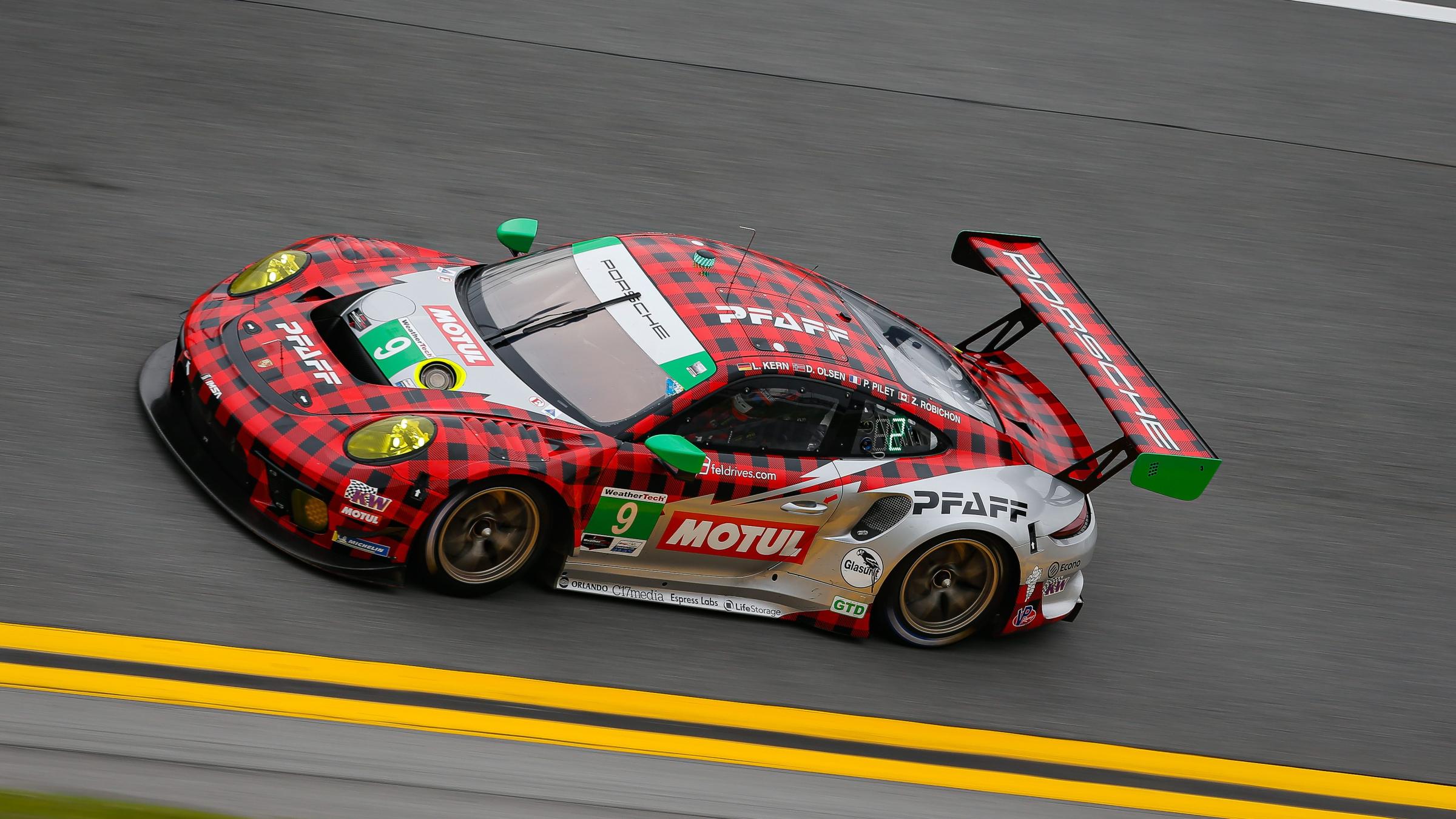 Pfaff Porsche Daytona 24 2020 by Patrick Lindsey Trading Paints