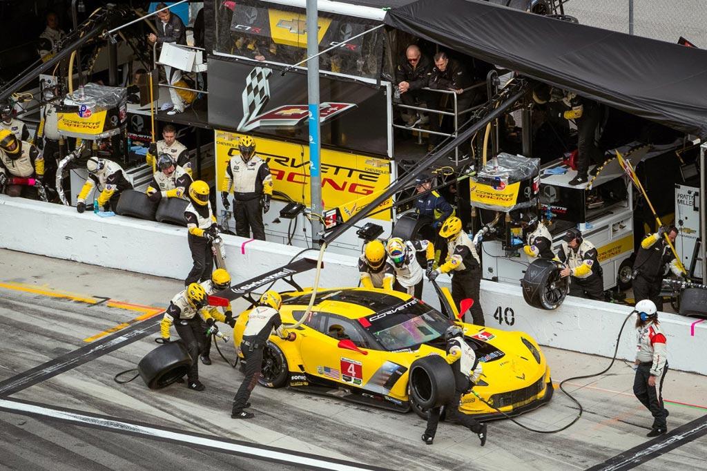 Corvette Pit Crew Suit by Eric Gentry Trading Paints